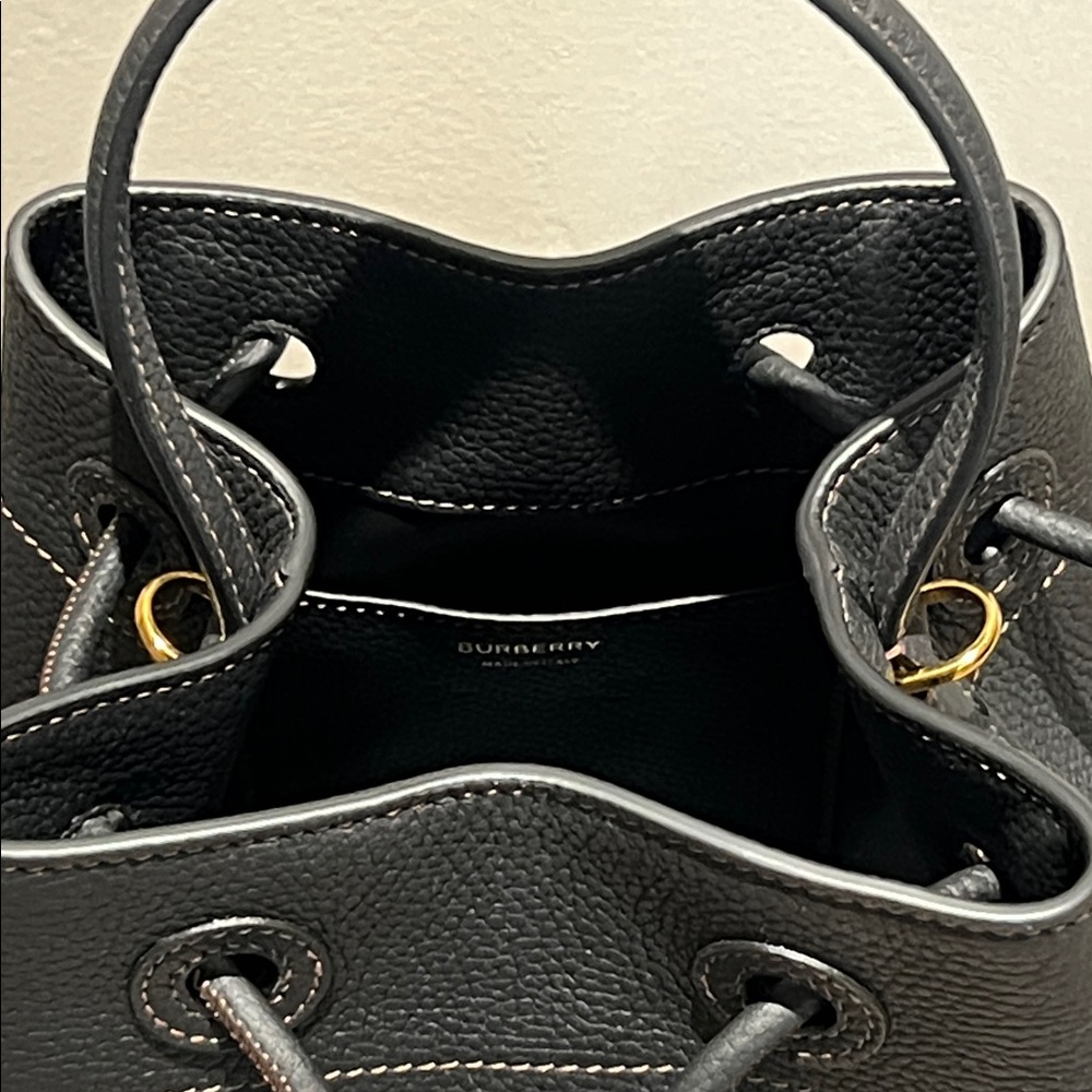 Burberry Black Bucket Leather Shoulder & Handle Bag - Picture 7 of 7